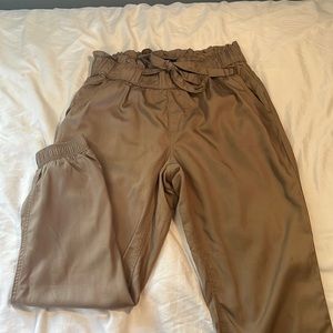 Gently used M Hollister tan trouser joggers
